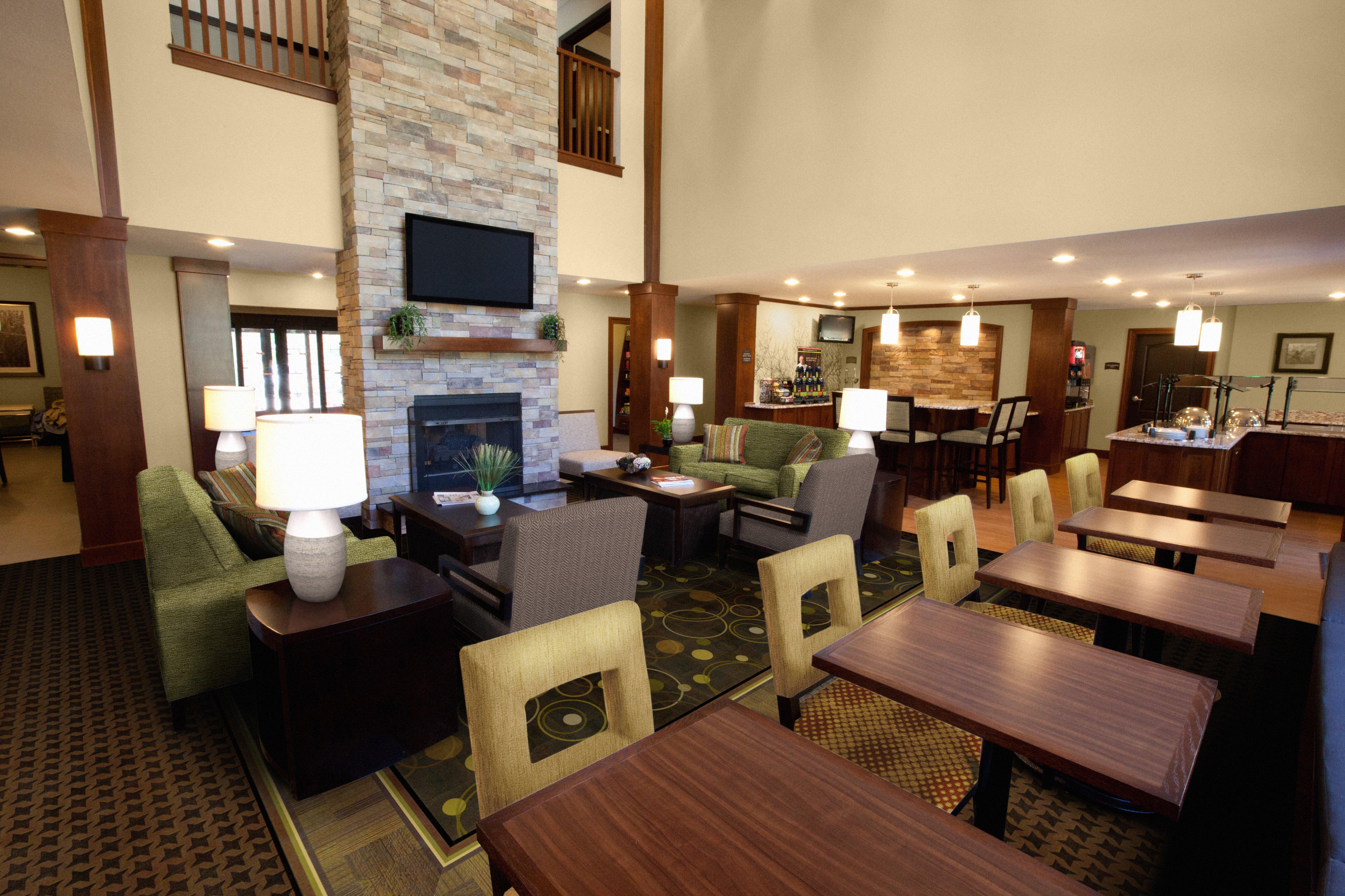 Staybridge Suites - Pittsburgh-Cranberry Township By Ihg Warrendale Esterno foto